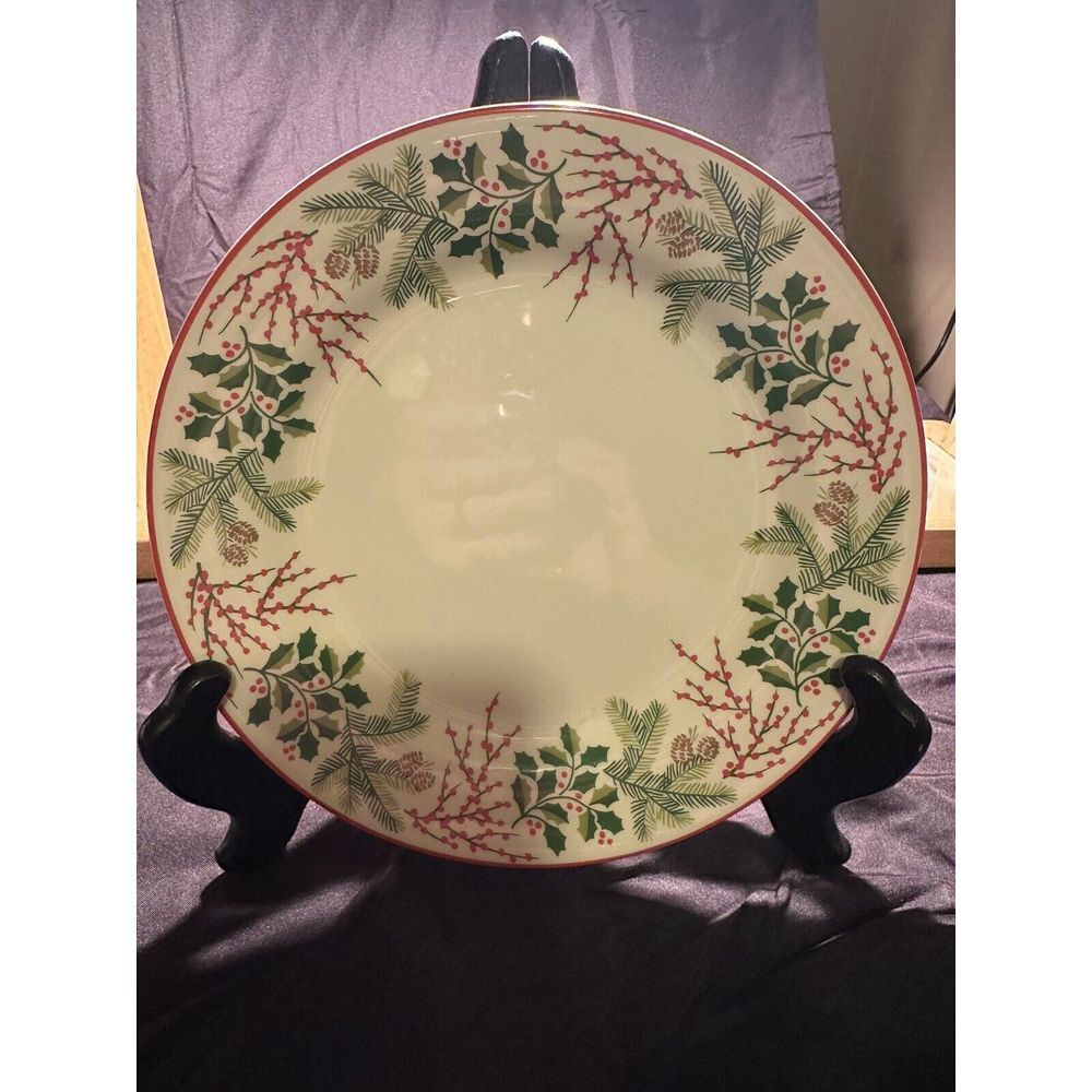Tiffany & Co Holiday Salad Or Dessert Plate Holly Berry 8.5 Inches